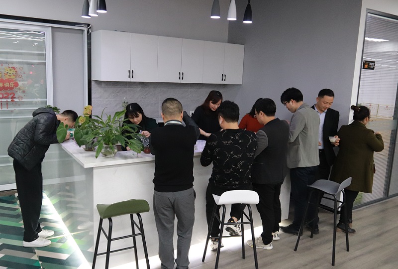 冬至湯圓餃子情，華邦瀛溫暖一家親